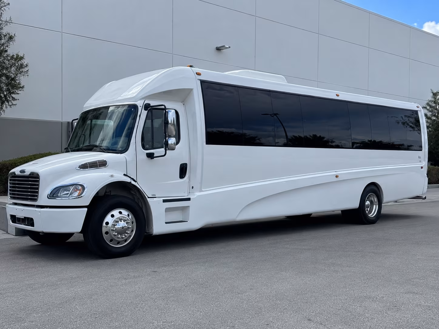 huntersville bus rentals